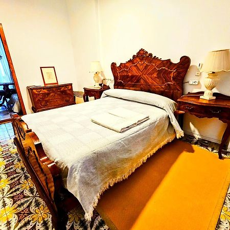 La Traviata - Bunol Aparthotel Room photo